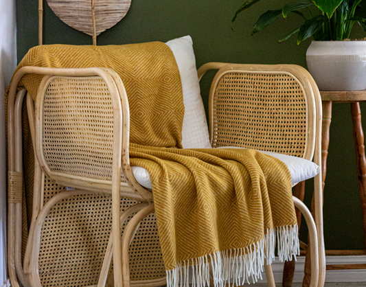 NNEDSZ Throw - Merino Wool Blend - Mustard